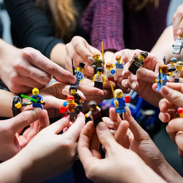 Crafting Compelling Narratives in Corporate Strategy